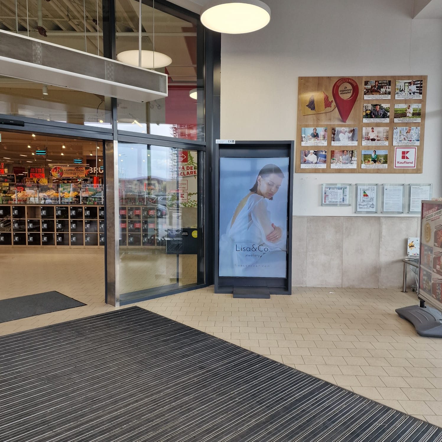 Reteaua-Digitala-Indoor-DOOH-KAUFLAND-Drumul-Binelui-4